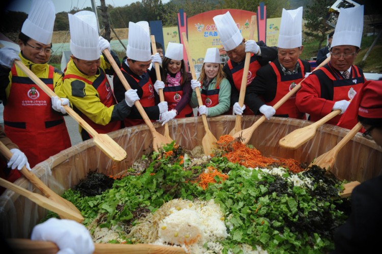 순창전통고추장 2012인분 비빔밥 맛에 감탄 썸네일